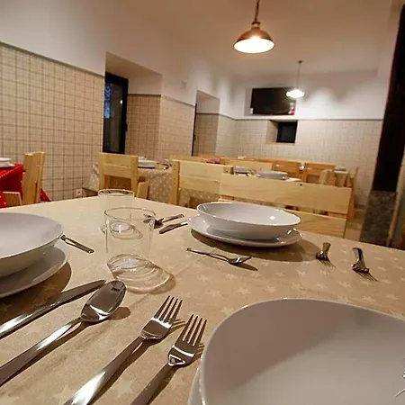 La Incera Hostel *