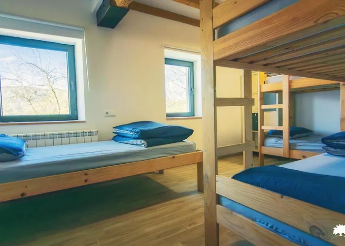 La Incera Хостел *