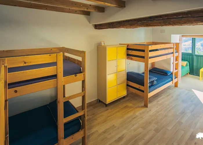 Хостел La Incera *